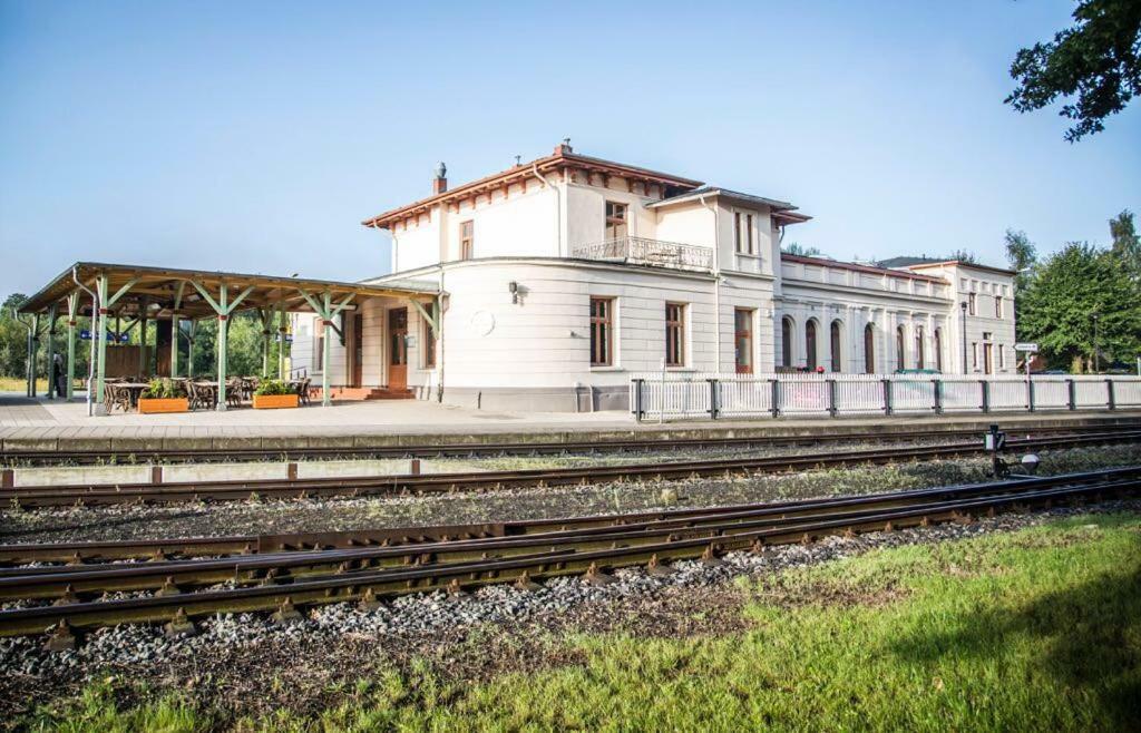 Nostalgischer Kaiserbahnhof Bad Doberan Esterno foto